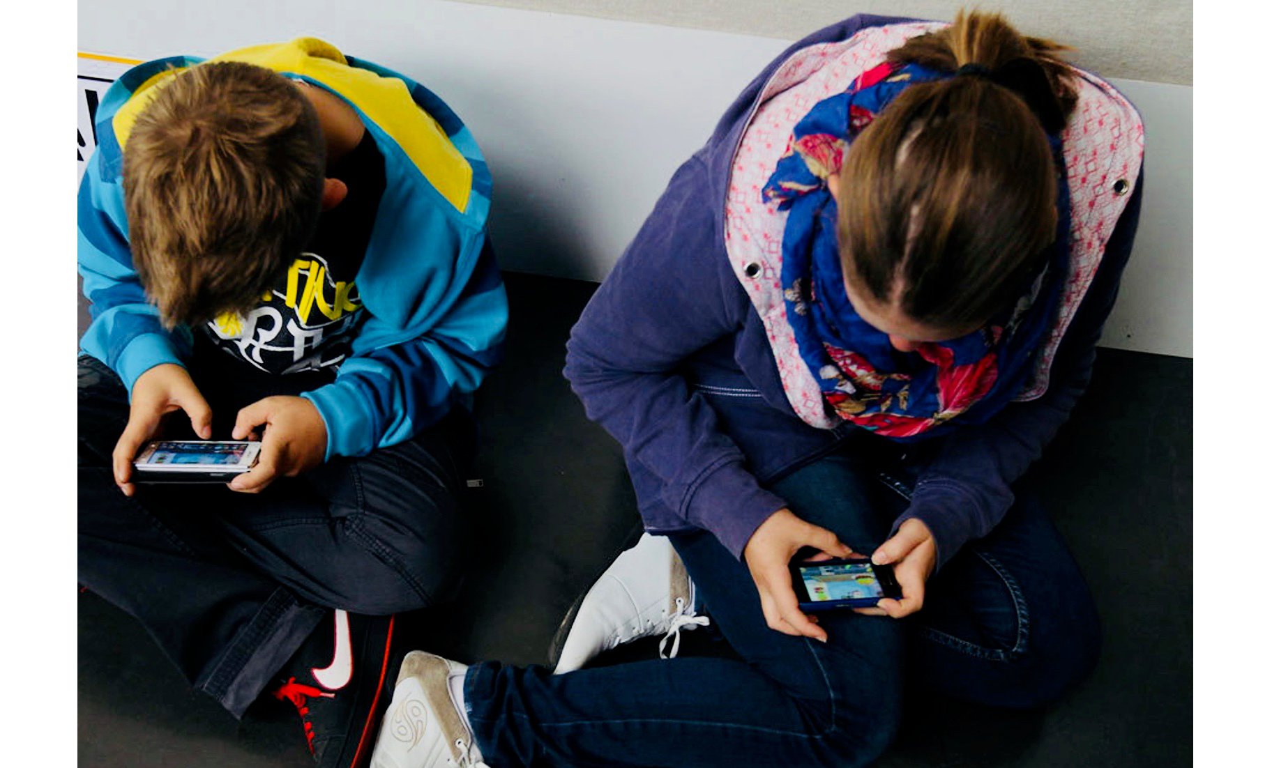 Kids with smartphones